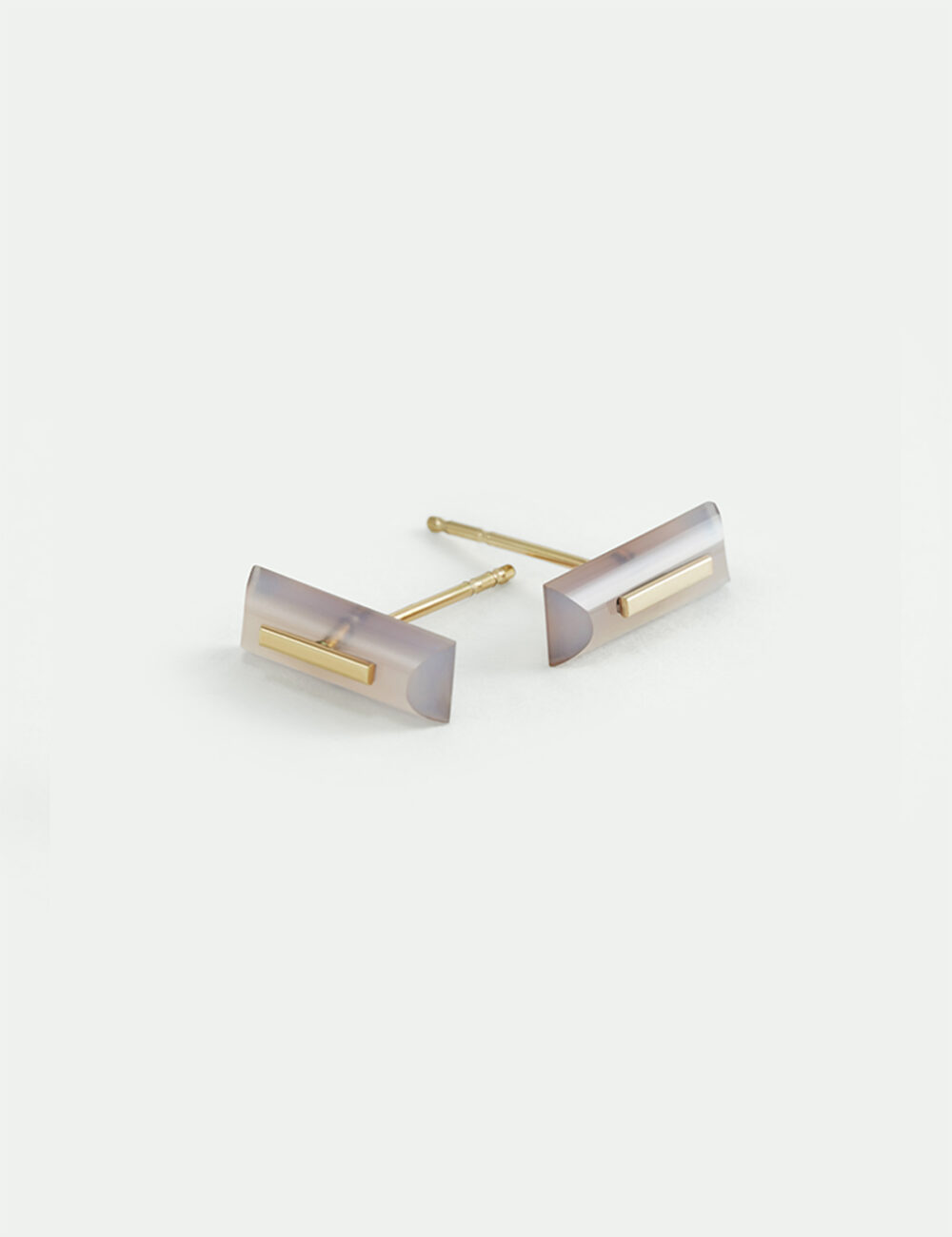 CHALCEDONY STONE STUD